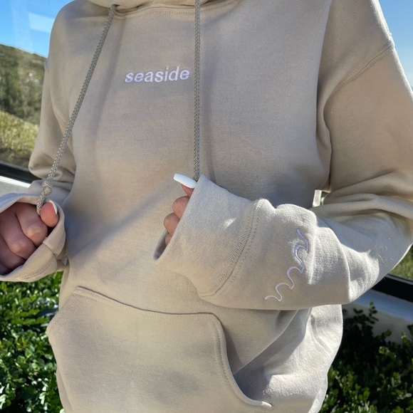 “Seaside” embroidered sweatshirt - Picture 4 of 4